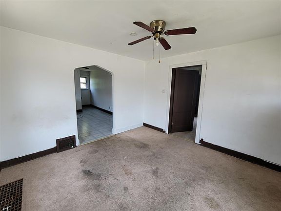 2nd image of 915 Gardner St