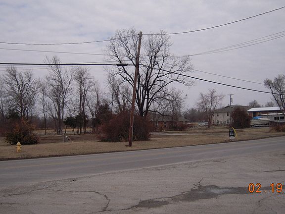 4th image of 496 W Ketchum Ave