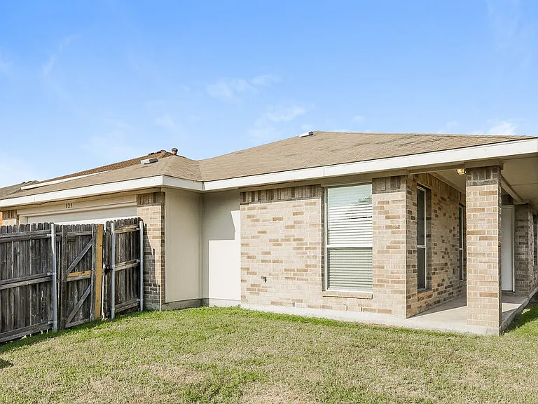 829 Clear Creek Dr — Photo 15