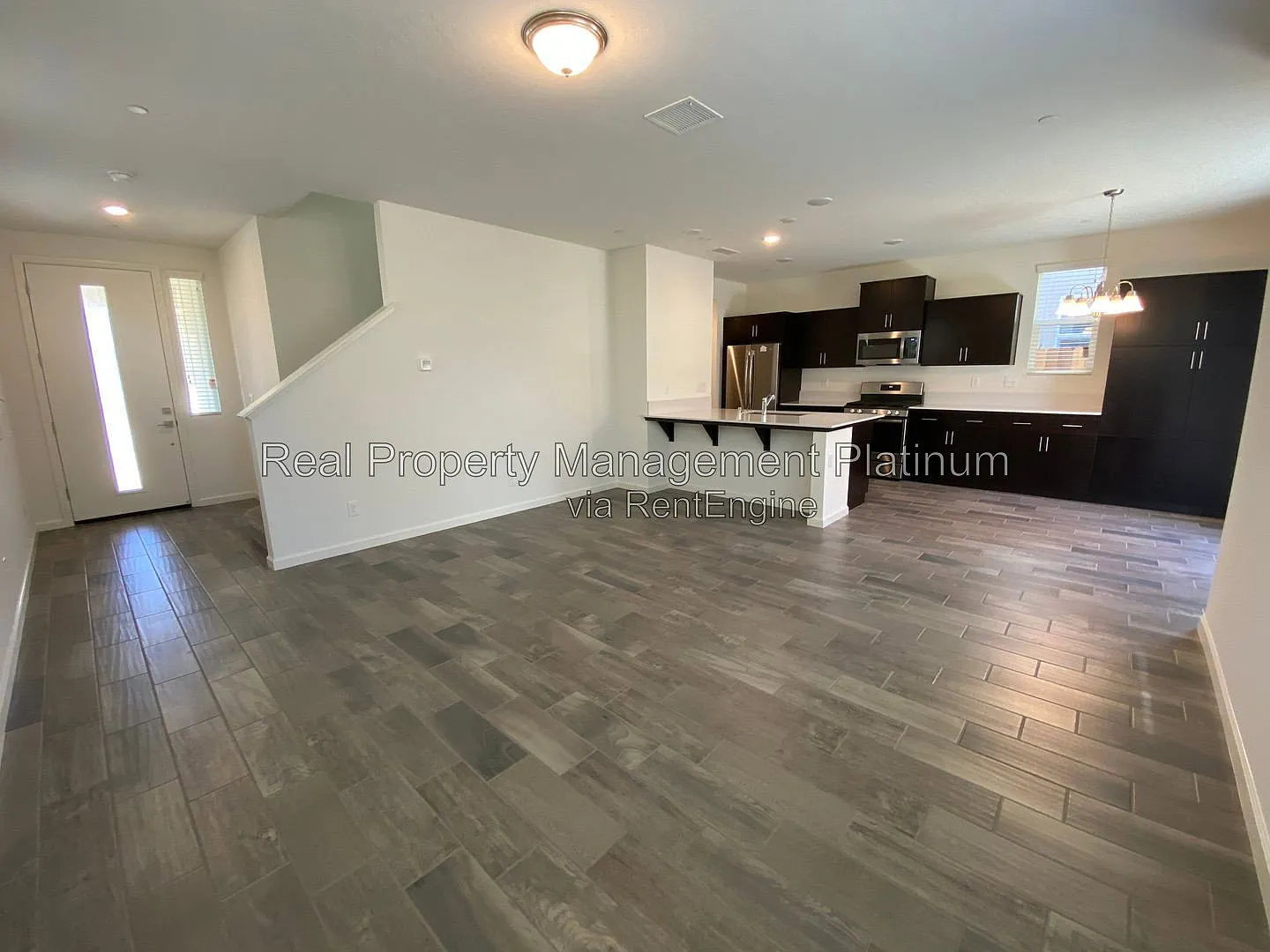 3 bed, 2.5 bath, 1648 sqft, $2,250 — Photo 3