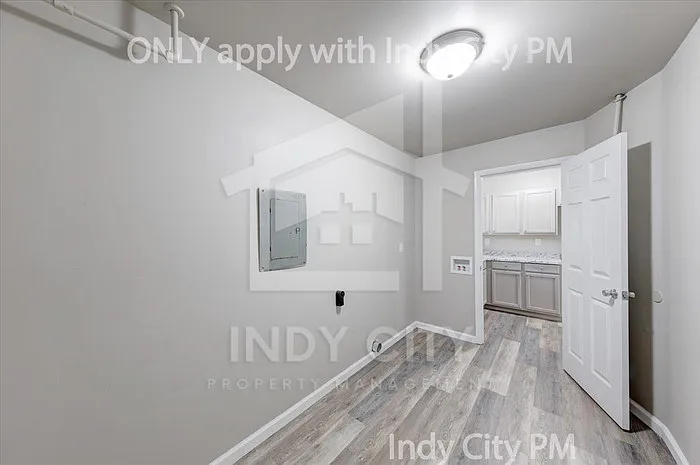 3118 N Richardt Ave — Photo 10