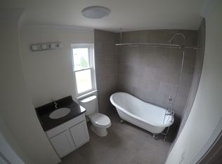 8606 Barrington Dr, Ypsilanti, MI 48198