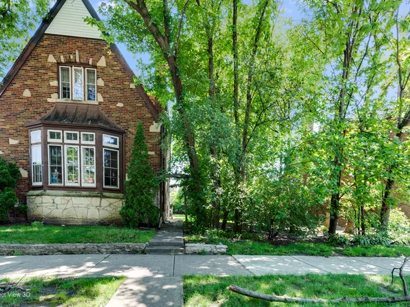 5811 N Christiana Ave, Chicago, IL 60659