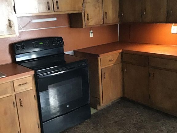 3rd image of 206 E King St APT E