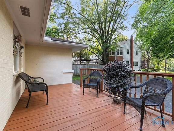 4th image of 823 Wylie Ave