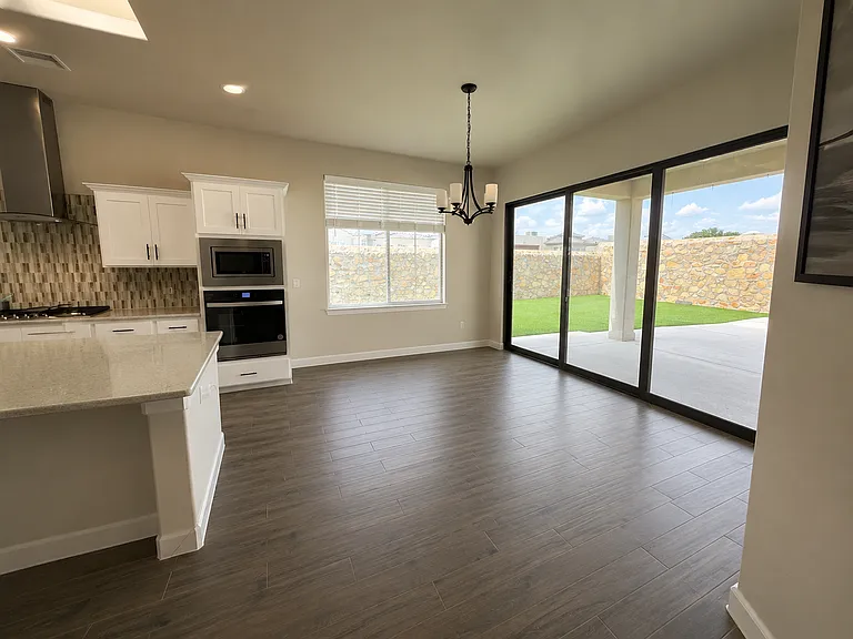 876 Eastwell Dr — Photo 6