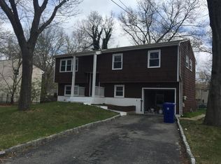 14 Disney Dr, Toms River, NJ 08755