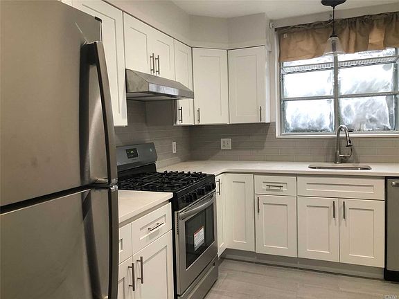 3rd image of 100 Orchard Beach Blvd APT B