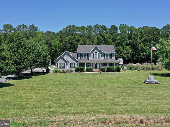 3rd image of 27465 Evans Dr