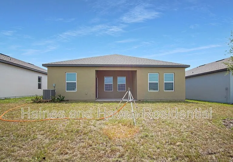 3008 Daffodil Dr — Photo 28
