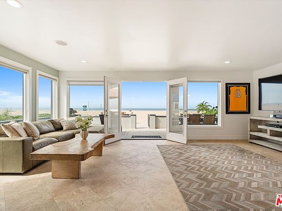 3rd image of 6419 Ocean Front Walk