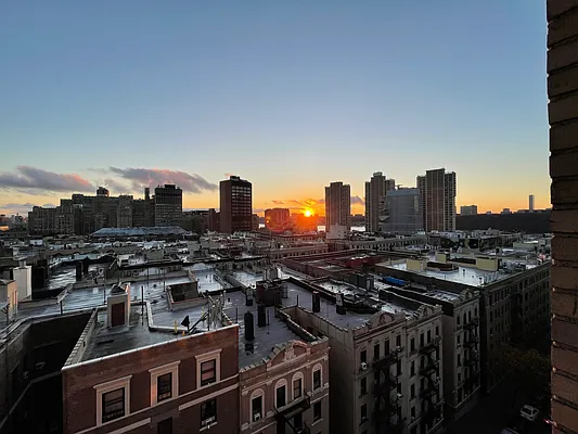 Rented by Compass | media 19