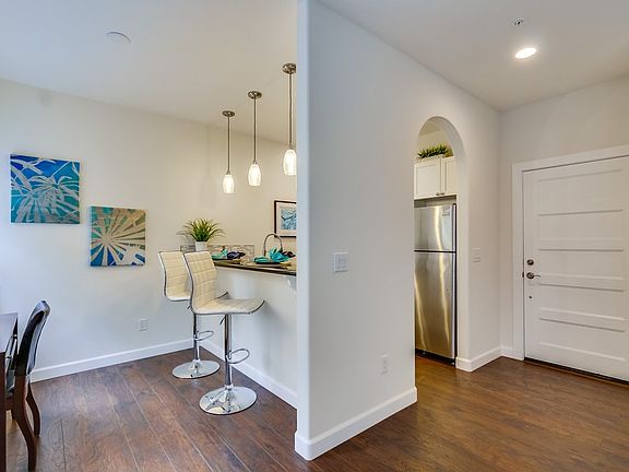 3rd image of 1106 4th St APT 2