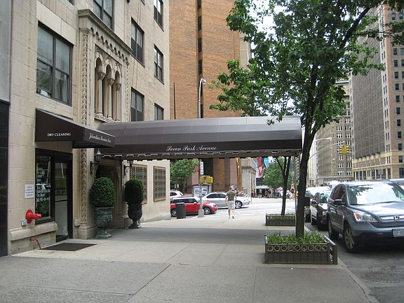 4th image of 7 Park Ave APT 17F