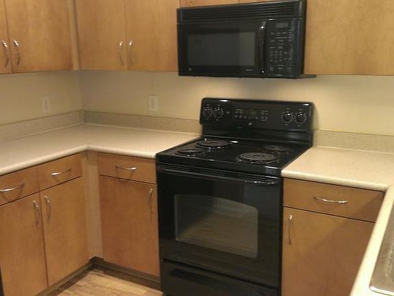 4th image of 8290 Gate Pkwy W Unit 501