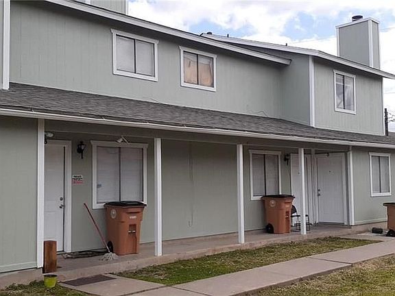 3rd image of 6901 Wentworth Dr APT B