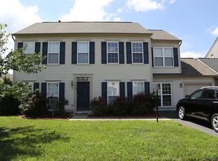 16932 Gentle Wood Ln, Dumfries, VA 22026