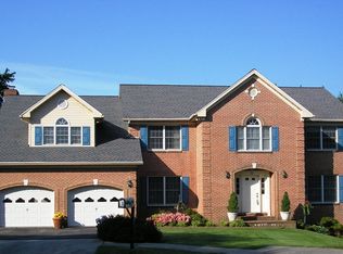 10 Barts Ct, Lutherville Timonium, MD 21093