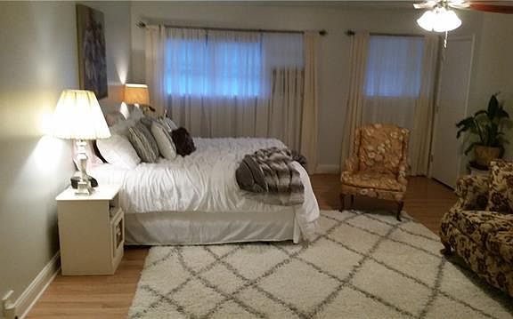 3rd image of 2510 Greenway Dr