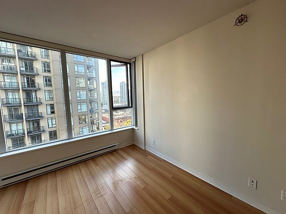 4th image of 1010 Richards St #806