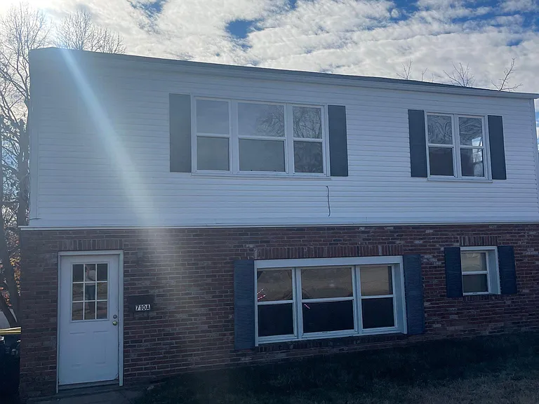 710 E State St #A — Photo 14