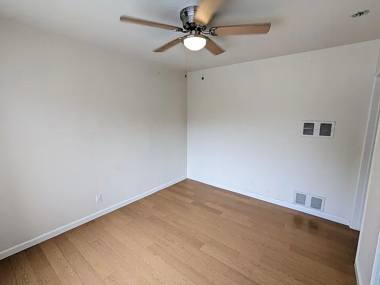 11230 Hortense St #5-N — Photo 11