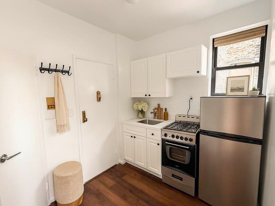 2nd image of 224 W 16th St #5C