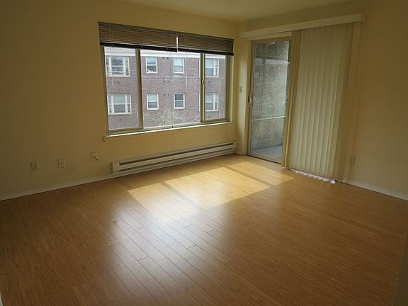 2nd image of 400 E Denny Way #301