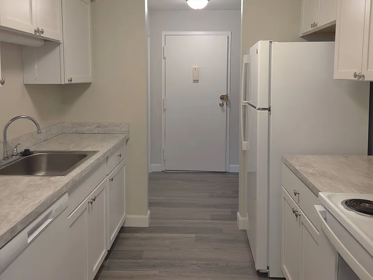 Cedarwood Crossings — Photo 11