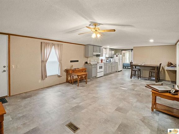 4th image of 312 Johnson Springs Rd