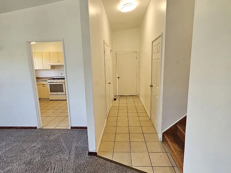 7 Evergreen Dr — Photo 3