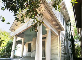 805 E Henry St, Savannah, GA 31401