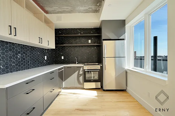 Rented by ERNY LLC | media 12