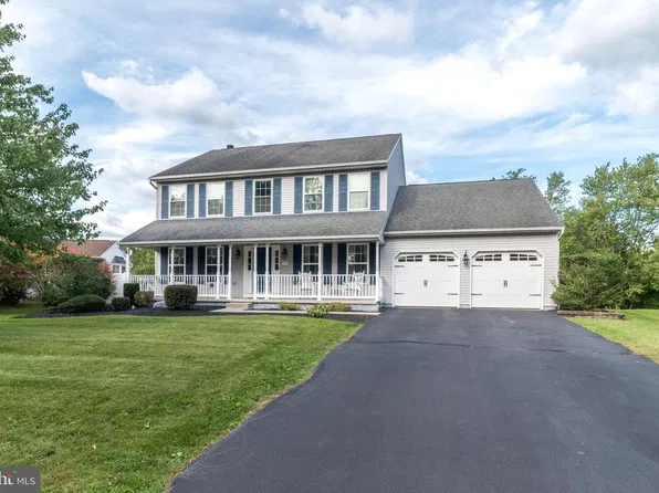 347 Beechwood Dr, Sellersville, PA 18960