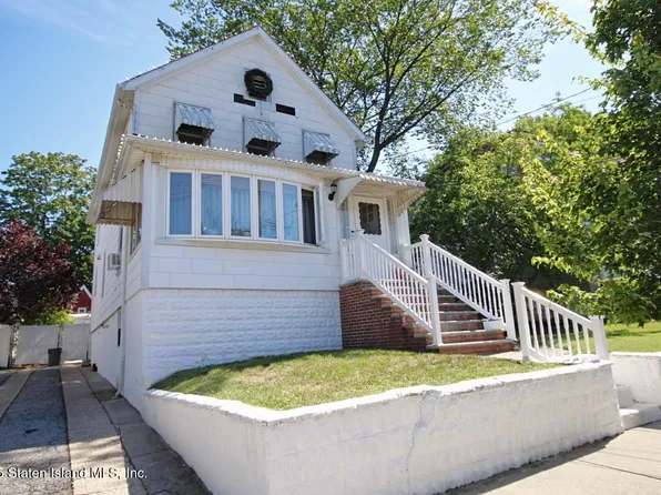 233 Fisher Ave, Staten Island, NY 10307