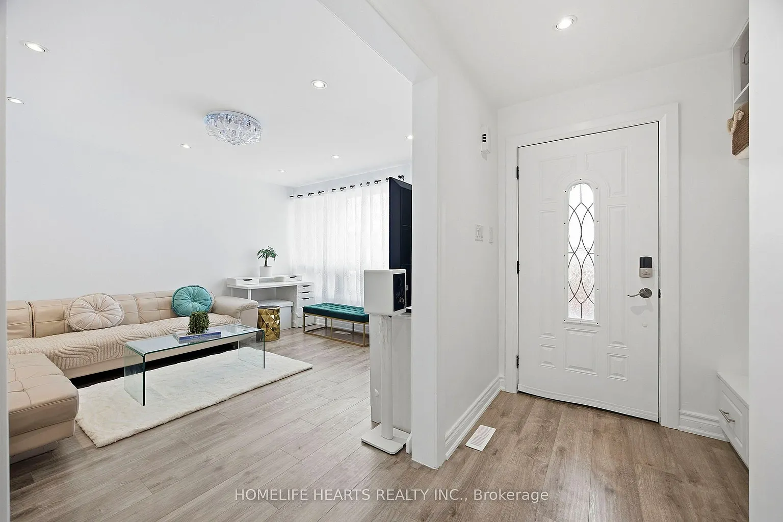 1021 Midland Ave #4 photo 1