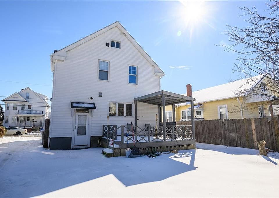 147 Greenwood St, Cranston, RI 02910 Zillow