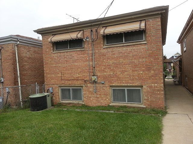 2nd image of 341 W 100th St