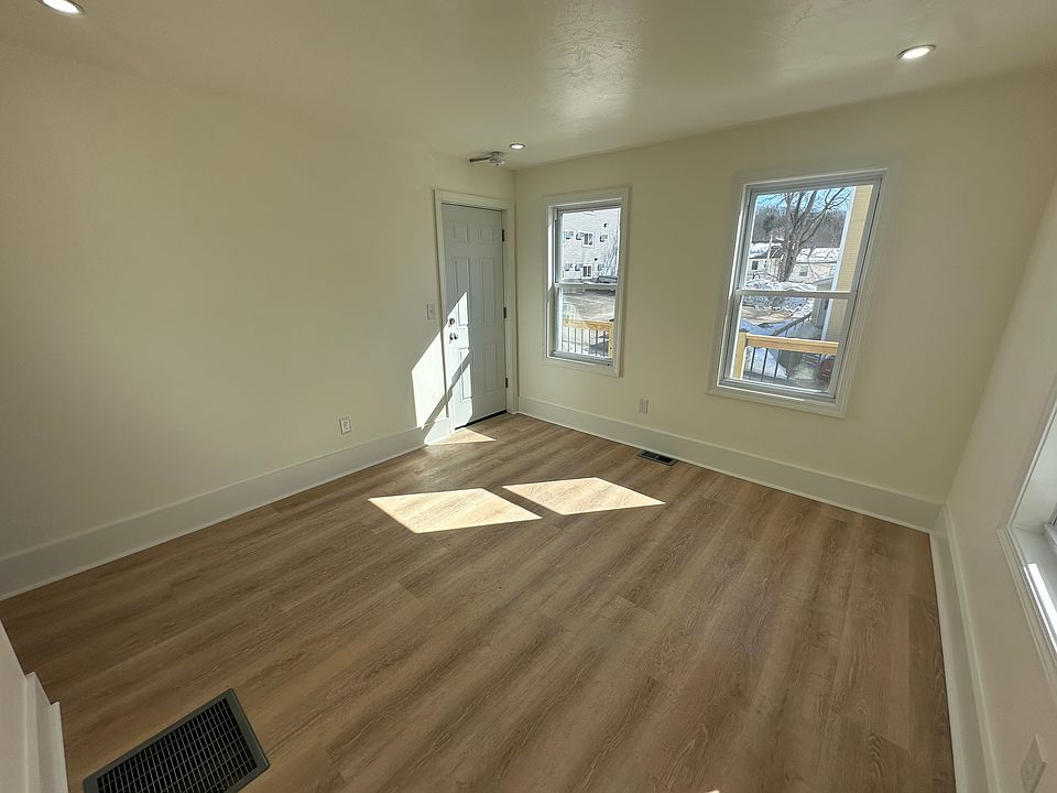 1st image of 48 Esther St #1