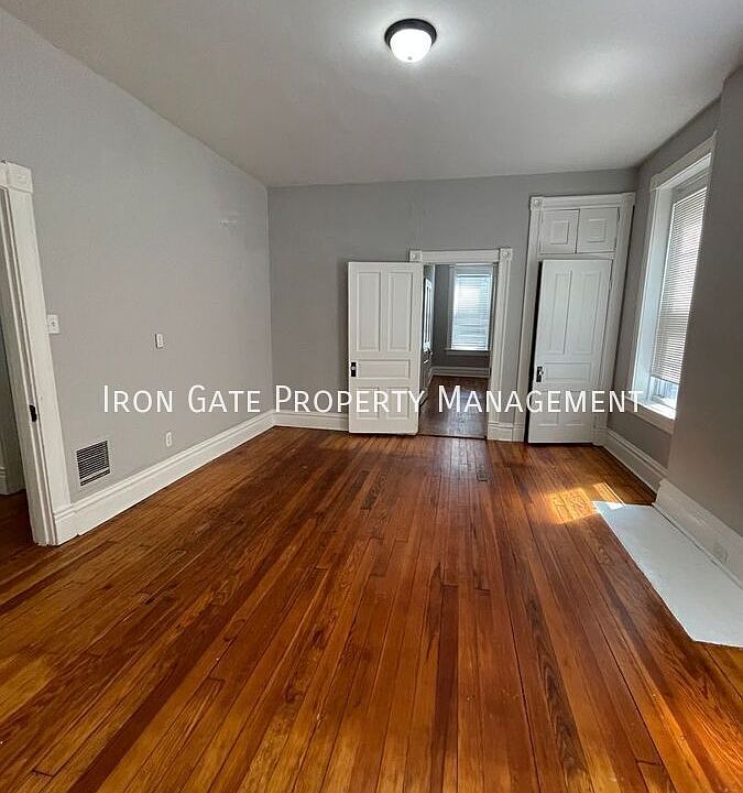 1st image of 2854 Wyoming St