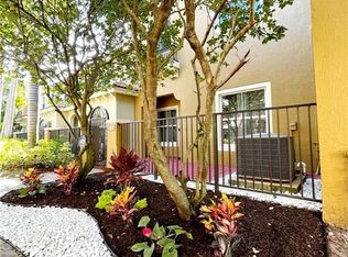 380 Lake Monterey Cir, Boynton Beach, FL 33426
