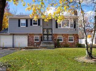 121 Oregon Ave, Ewing, NJ 08638