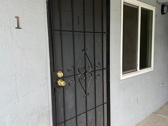 4th image of 9240-9244 Macarthur Blvd #1