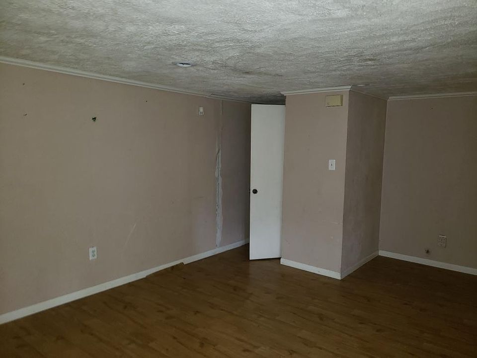 1st image of 5695 Espar St