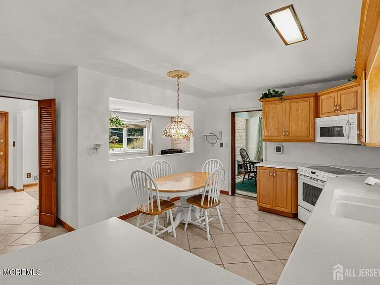 7 Addalia Ln — Photo 10
