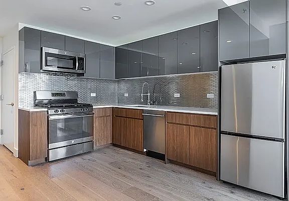 4th image of 69 E 125th St APT 11E