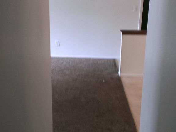 4th image of 474 W Scott St APT C207