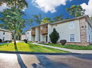 3039 S Ridgecrest Dr, Springfield, MO 65807