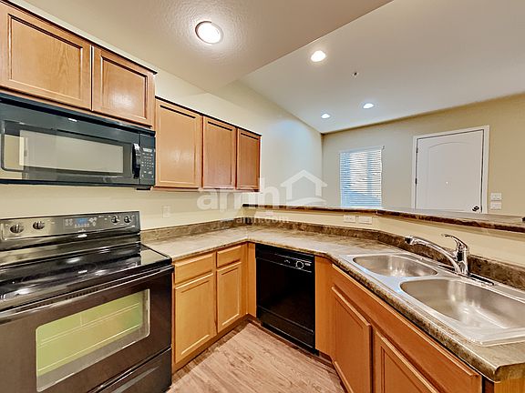 3rd image of 20025 N 20th St Unit 120