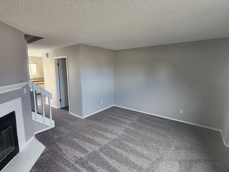 8069 Lexington Park Dr — Photo 3